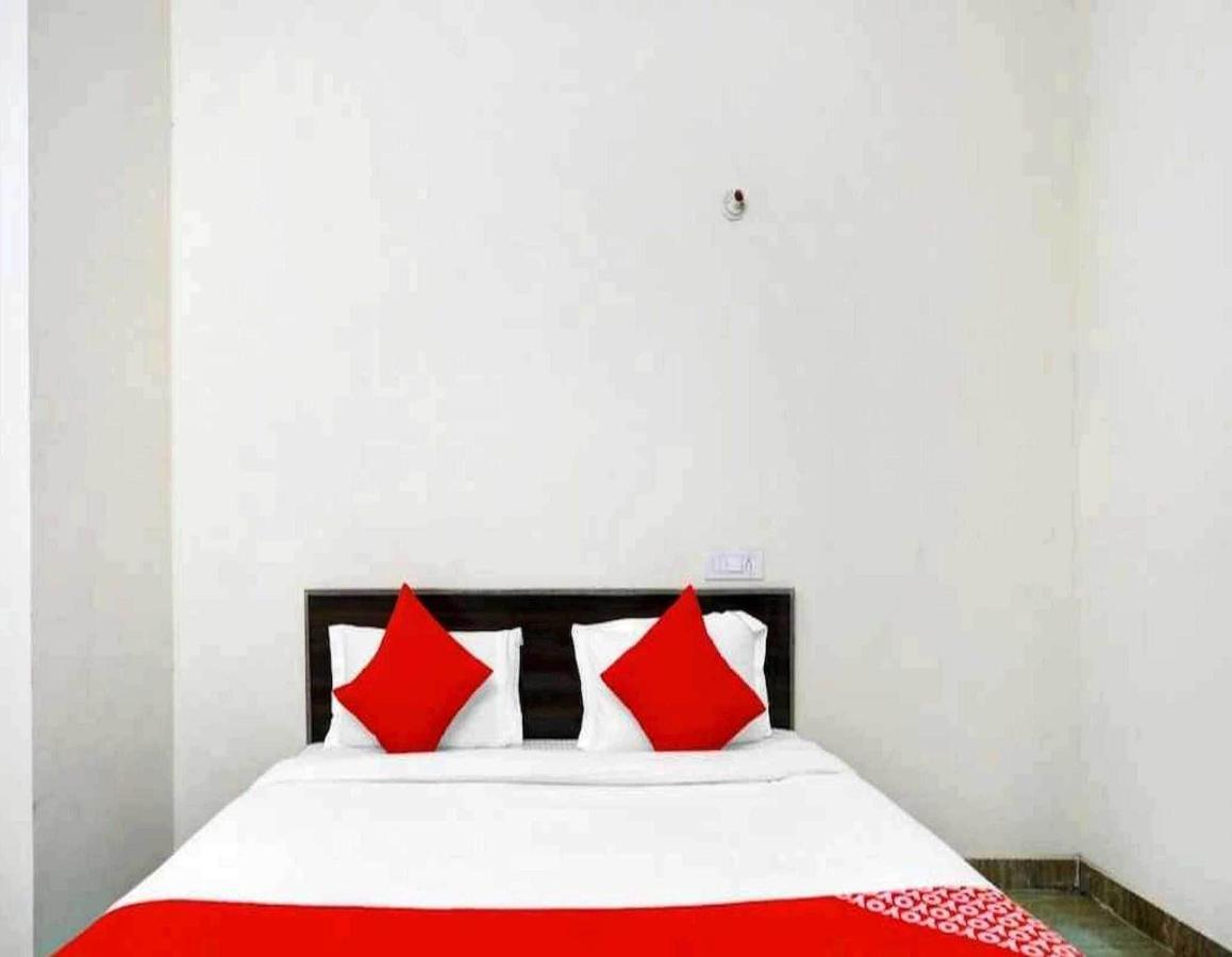 Hotel Sky Bird Bhauli Exterior photo