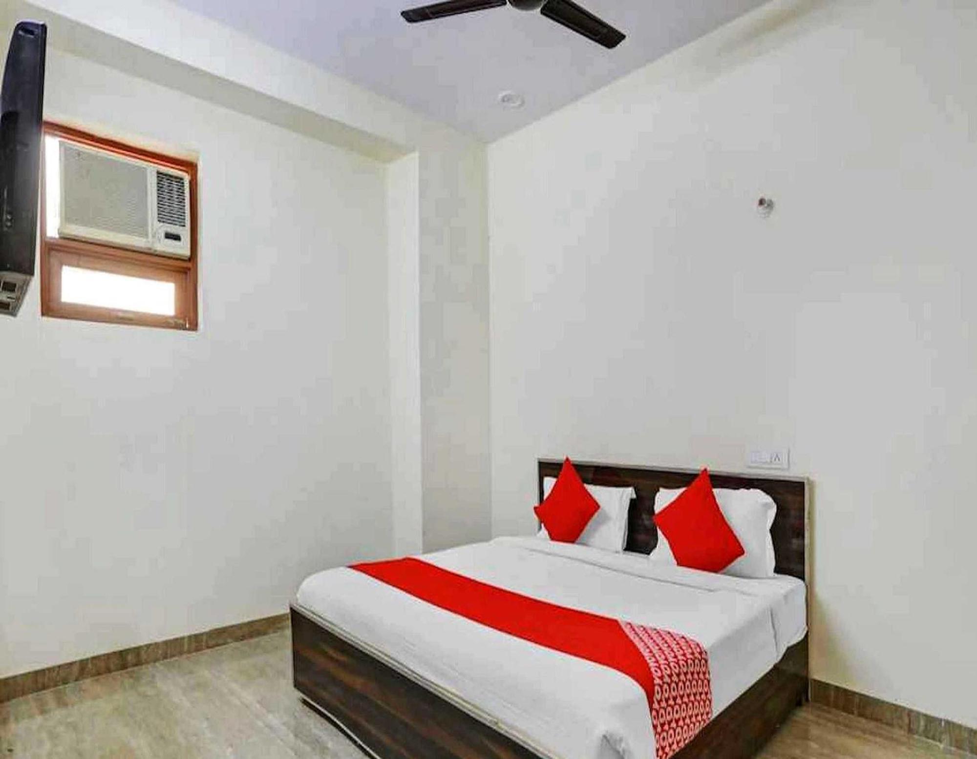 Hotel Sky Bird Bhauli Exterior photo
