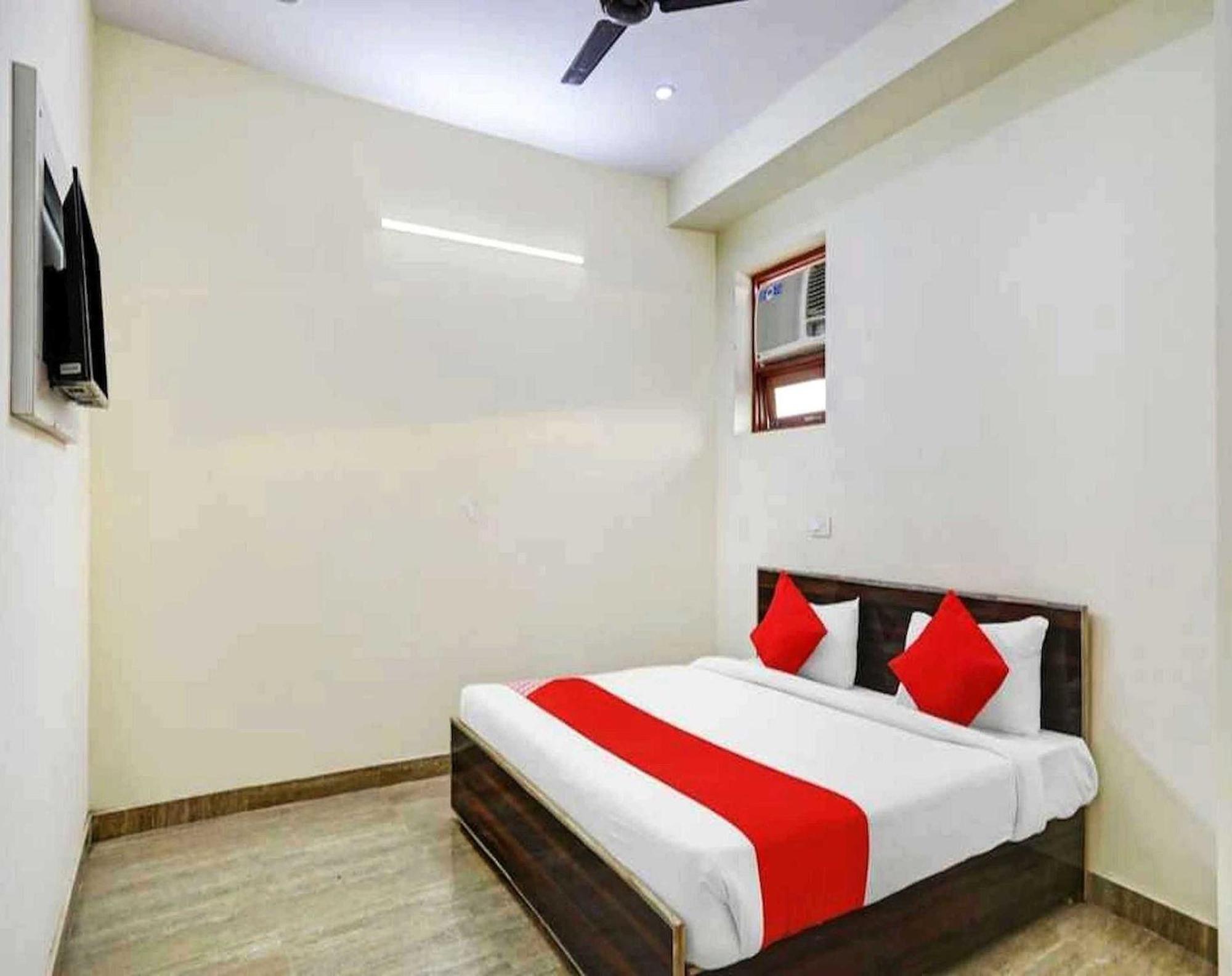 Hotel Sky Bird Bhauli Exterior photo