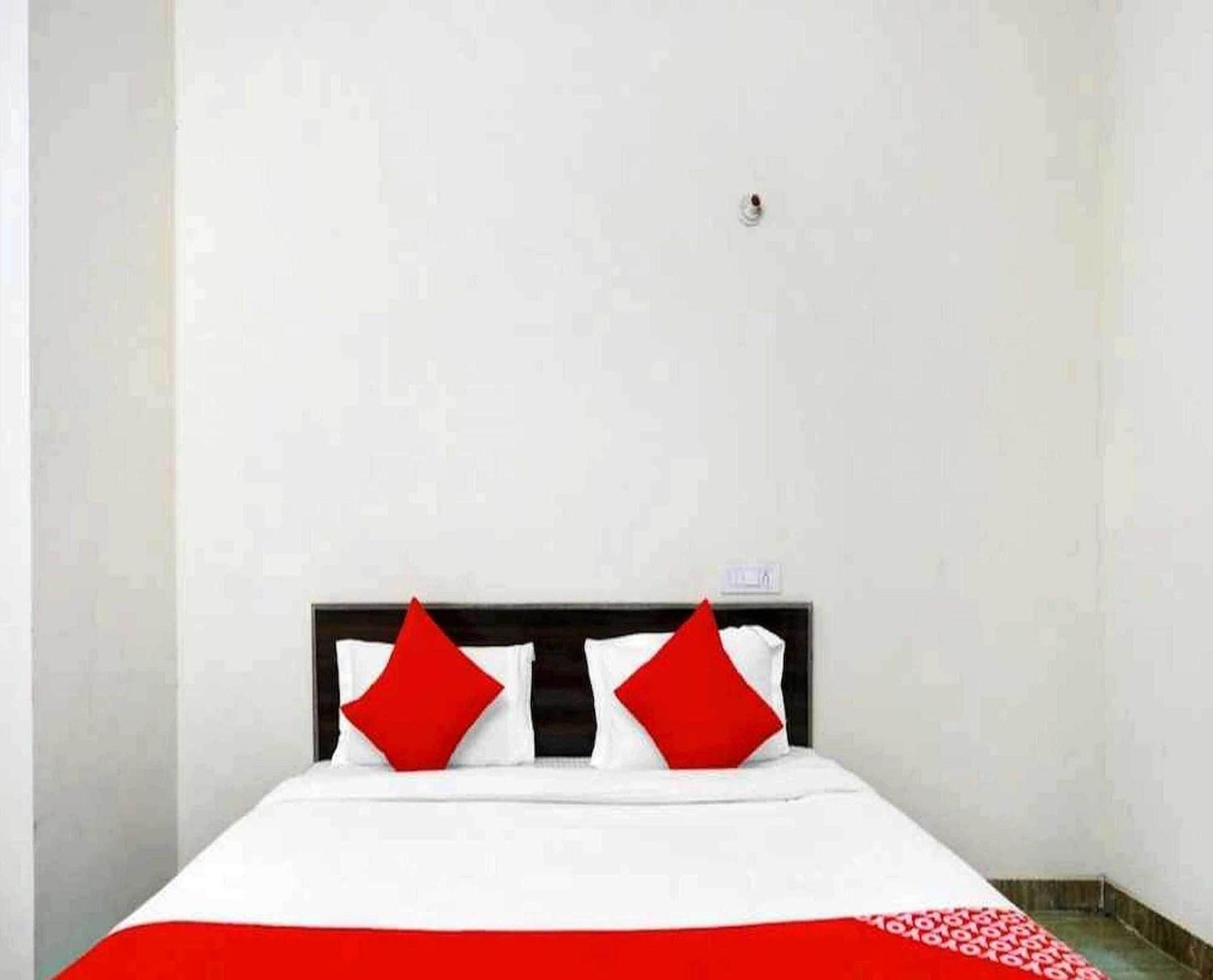 Hotel Sky Bird Bhauli Exterior photo